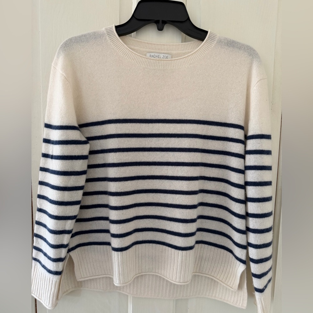 100% Cashmere Striped Navy and light Cream Sweater  S